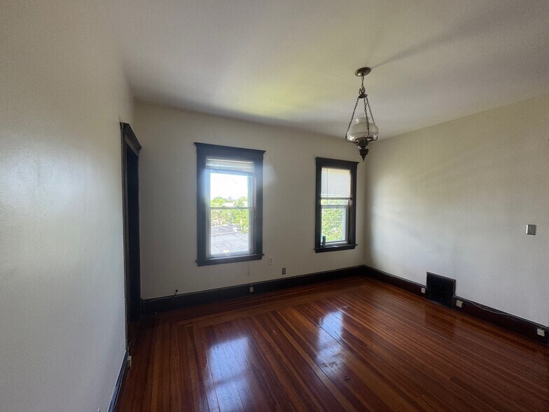 Building Photo - 298A Highland Ave
