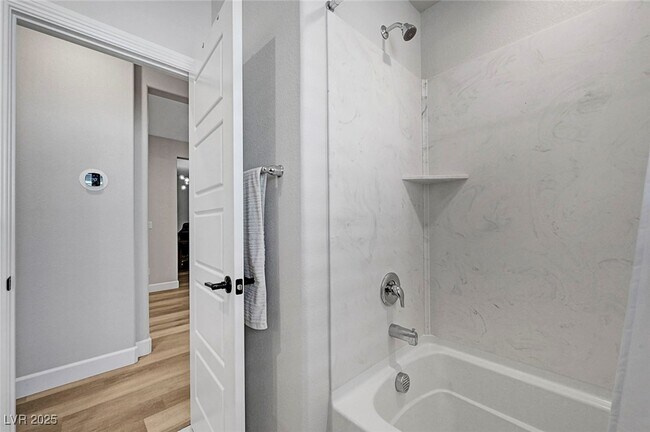 Building Photo - 5477 Vespertine Moon Ave
