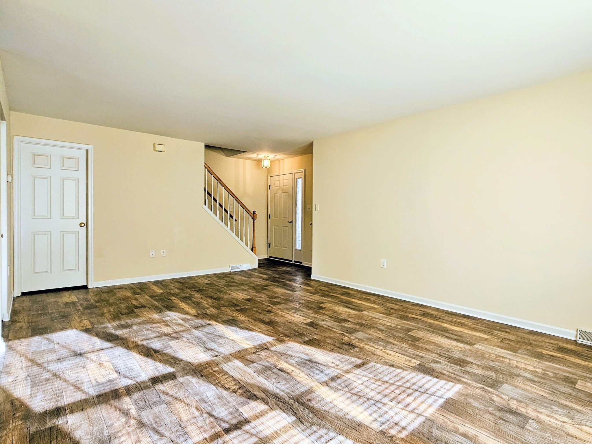 Building Photo - 40 Sandstone Ct