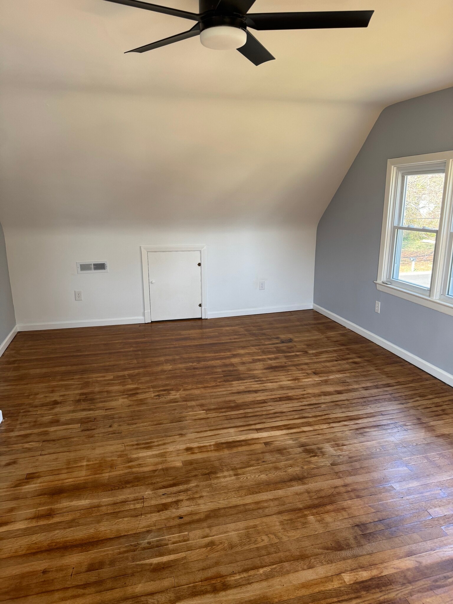 Building Photo - 1302 Hazel St