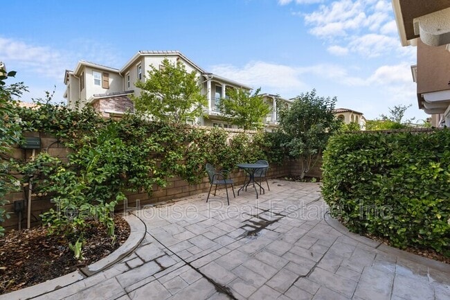 Building Photo - 23919 Brescia Dr