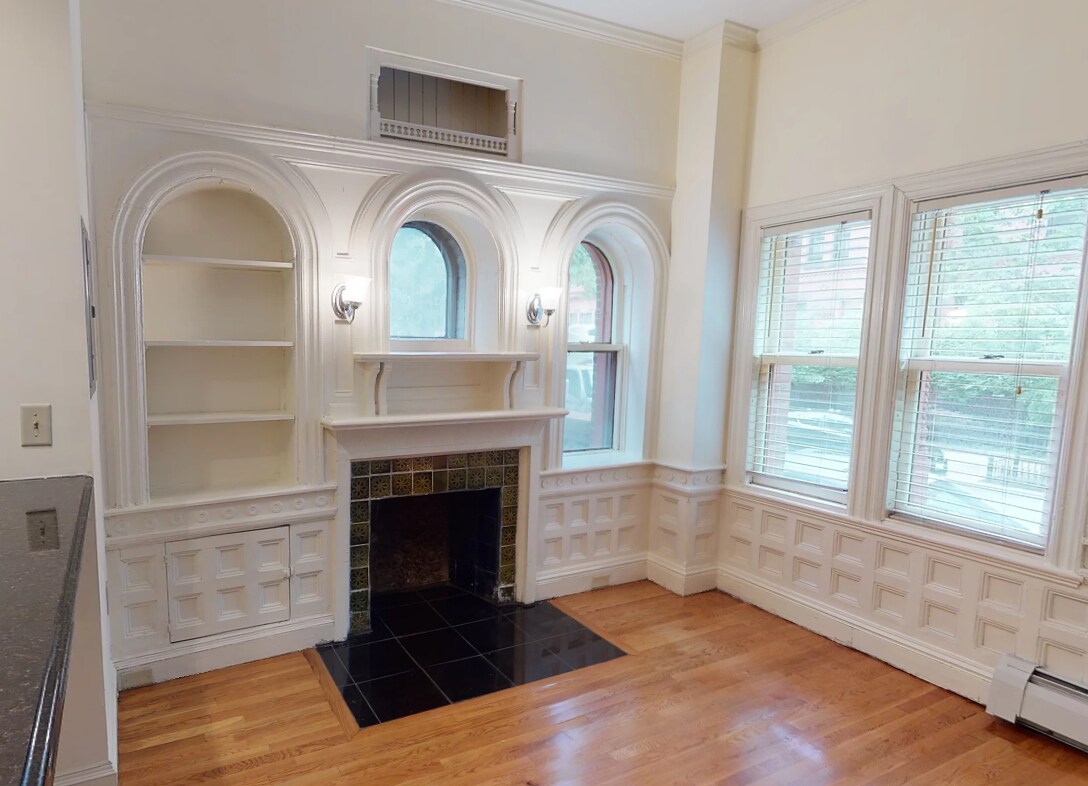 Unit 1 - 197 Commonwealth Ave