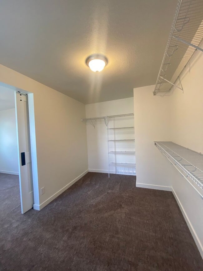 Building Photo - ? Fully Remodeled 1 Bed / 1 Bath Home Near Franklin Park ?