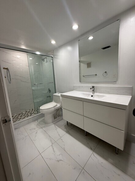 Guest Bathroom 2 - 4760 NW 102nd Ave
