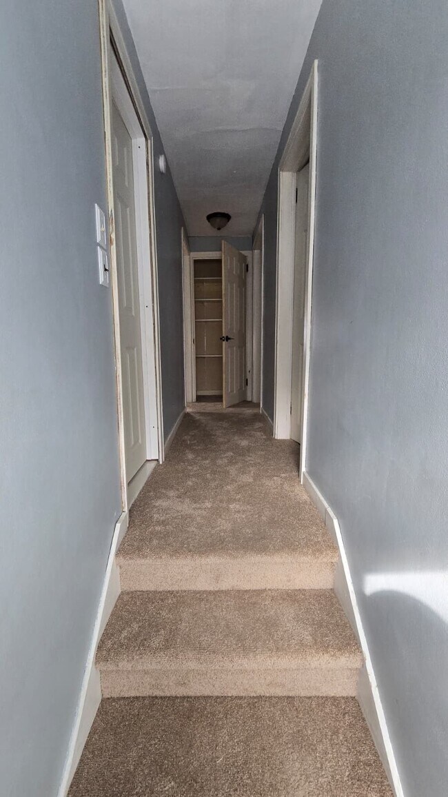 Building Photo - 119 Lincoln Ave