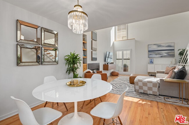 Building Photo - 843 17th St