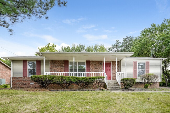 Building Photo - 3652 Chesapeake Dr