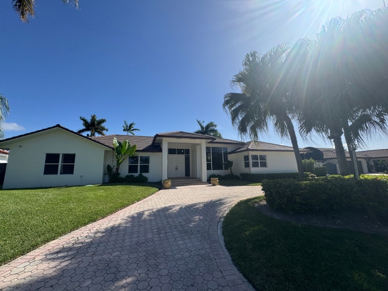Primary Photo - 10840 SW 139th Rd