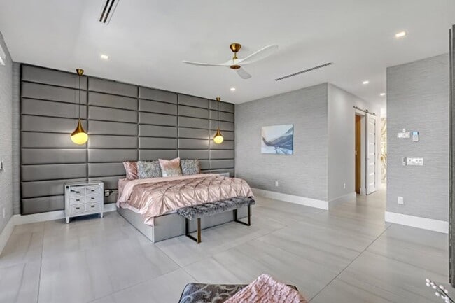 Building Photo - 1161 Pine Point Rd