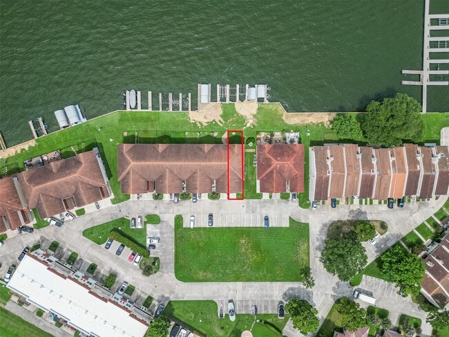 Building Photo - 16 Regency Pt