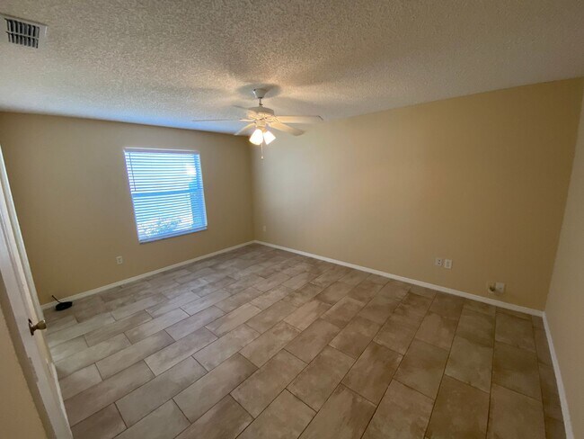 Building Photo - Charming Just Renovated Unfurnished ANNUAL LEASE - 2 Bedroom 2 Bath Patio Villa - Located In The ...