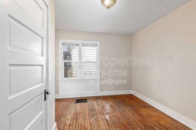 Building Photo - 950 Merritt St SE