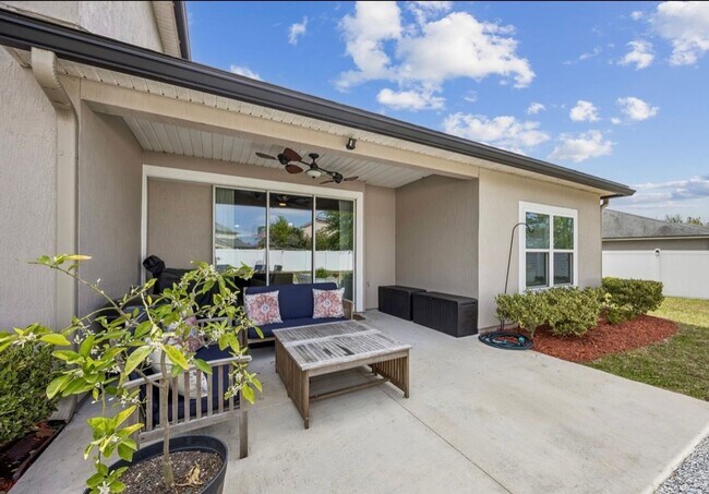 Building Photo - 86167 Amaryllis Court