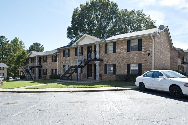 Building Photo - Rockbridge Court Apartments