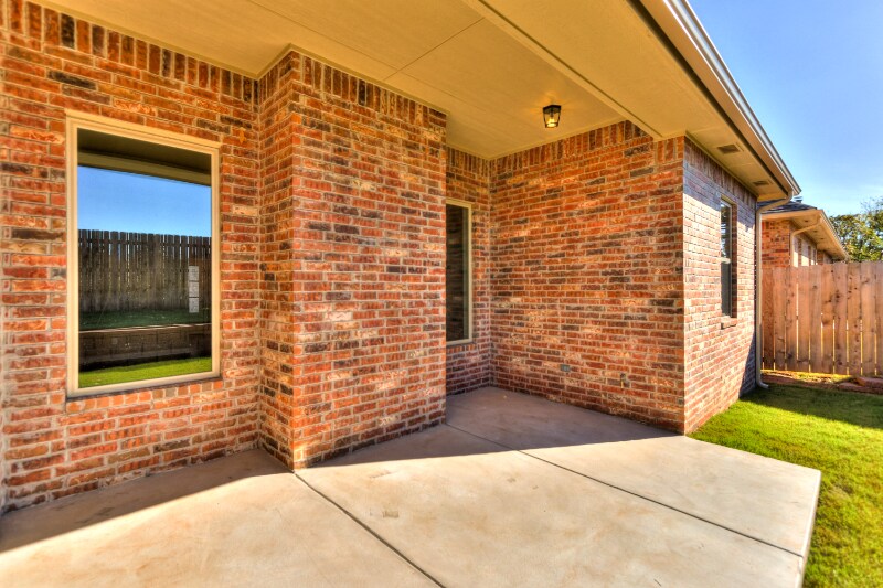 Building Photo - 2833 Tranquilo Ln