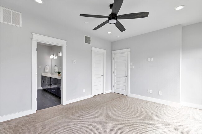 Building Photo - 3309 Baron St