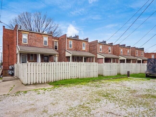Building Photo - 1246 S Washington Ave