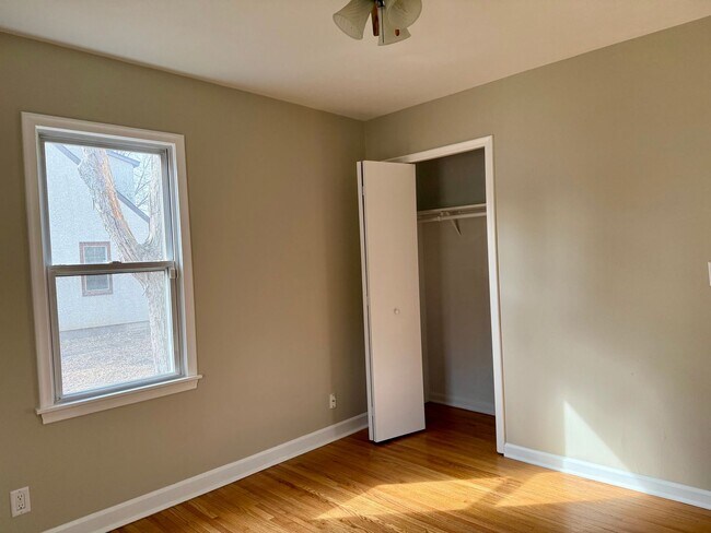 Building Photo - THREE BEDROOM SINGLE-FAMILY HOME WITH ACREAGE!