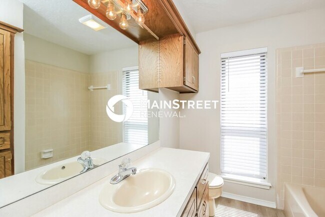 Building Photo - 3 Bedroom Pet-Friendly Home in NORMAN, OK ...