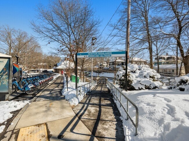 Building Photo - 1151 Walnut St