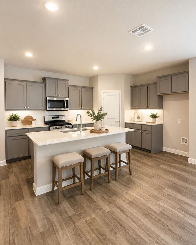 Building Photo - 1232 Kerrville Ln