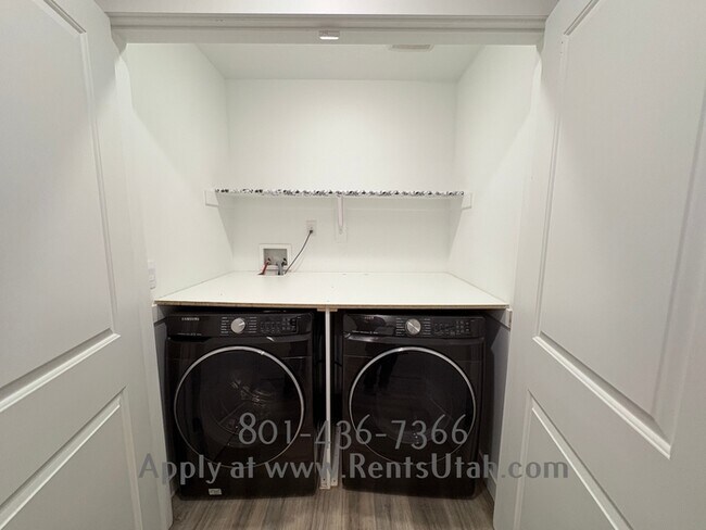 Building Photo - Canvasback