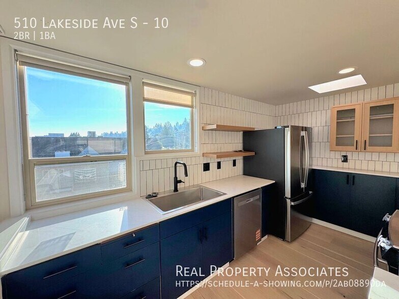 Building Photo - 510 Lakeside Ave S