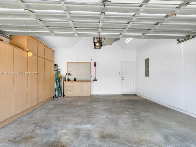 Building Photo - 7676 Eagle Point Dr
