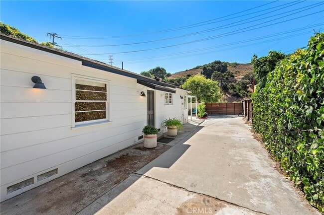 Building Photo - 21052 Laguna Canyon Rd