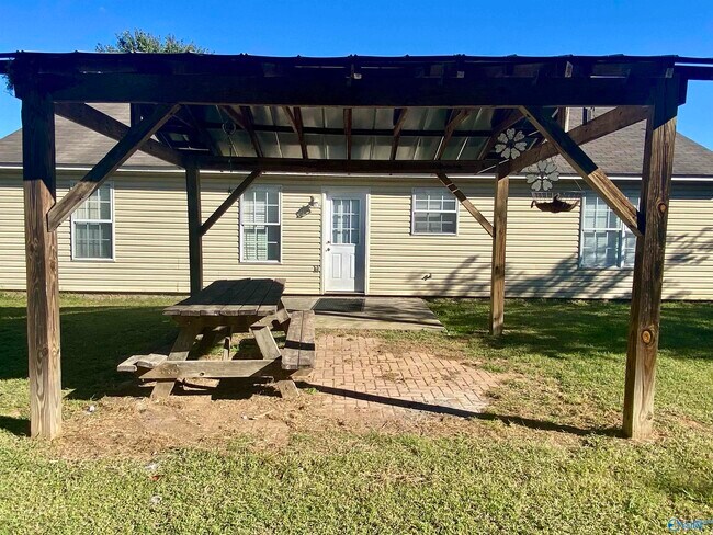 Building Photo - 242 Comet Dr