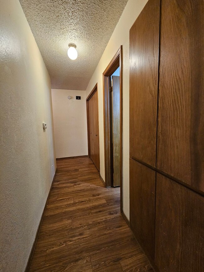 Building Photo - (3) Bed/(2) Bath SE Norman! Easy Access to I35.