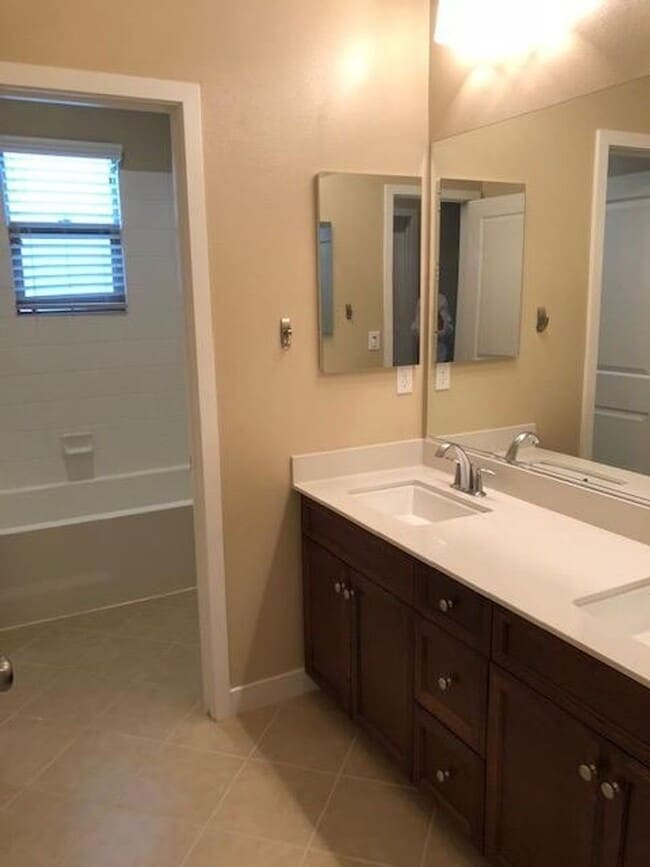 Building Photo - East Ventura - Available Soon: Spacious 4 bedroom Condo