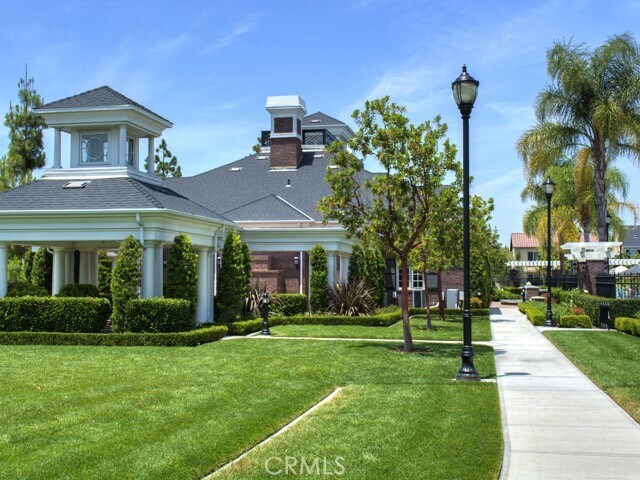 Building Photo - 15222 Davenport St