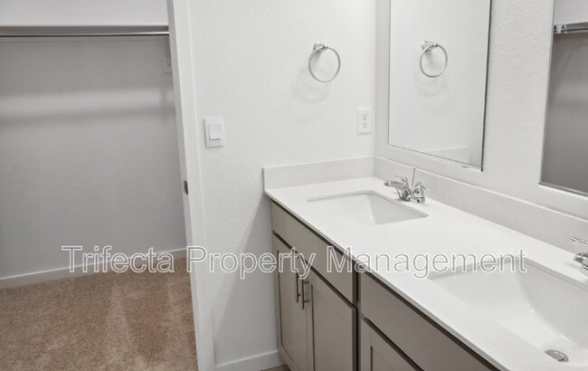 Building Photo - 628 Thoroughbred Ln