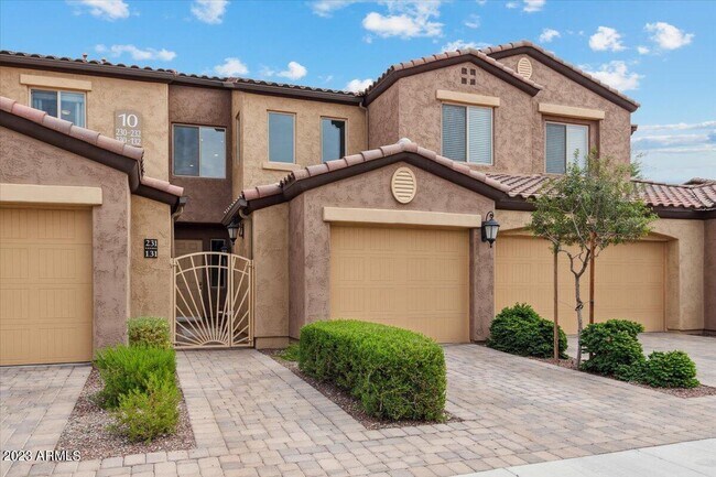 Primary Photo - 250 W Queen Creek Rd