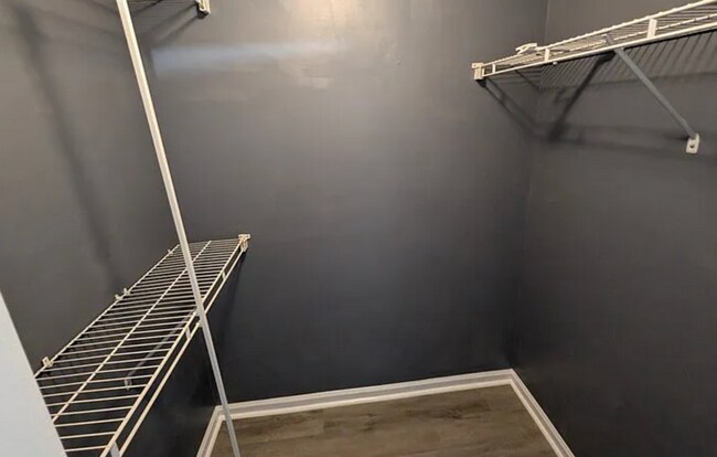 Building Photo - Completely remodeled gem located in the he...