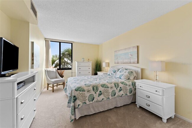 Building Photo - 6268 Palma Del Mar Blvd S