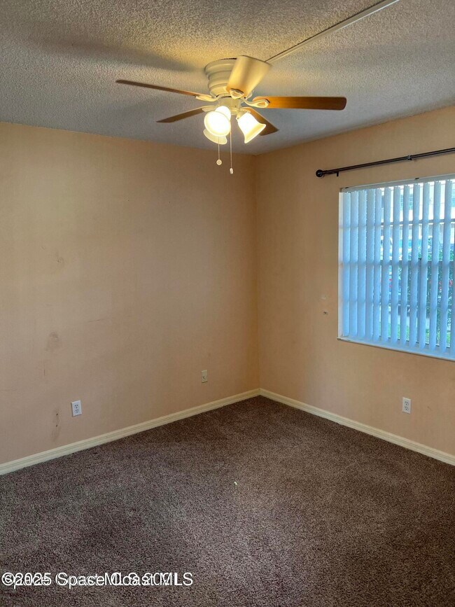 Building Photo - 3036 Sir Hamilton Cir