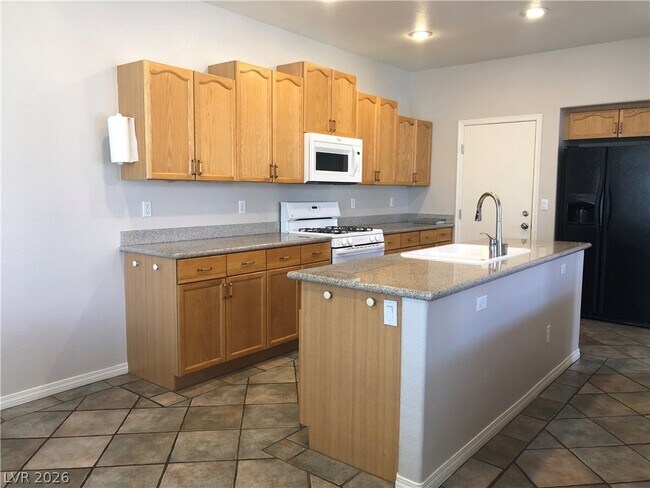 Building Photo - 7204 Buglehorn St