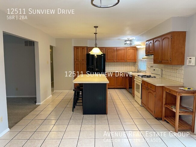 Building Photo - 12511 Sunview Ln