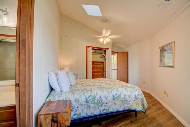 Building Photo - OFF SEASON RENTAL Topsail Island Furnished...