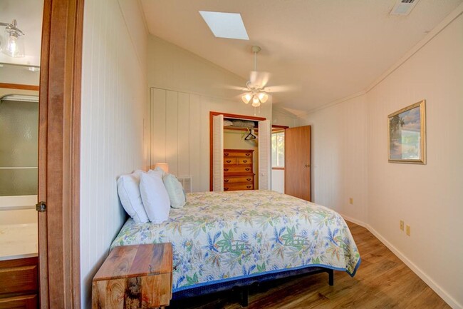 Building Photo - Topsail Island Furnished 2 Bedroom on the ...