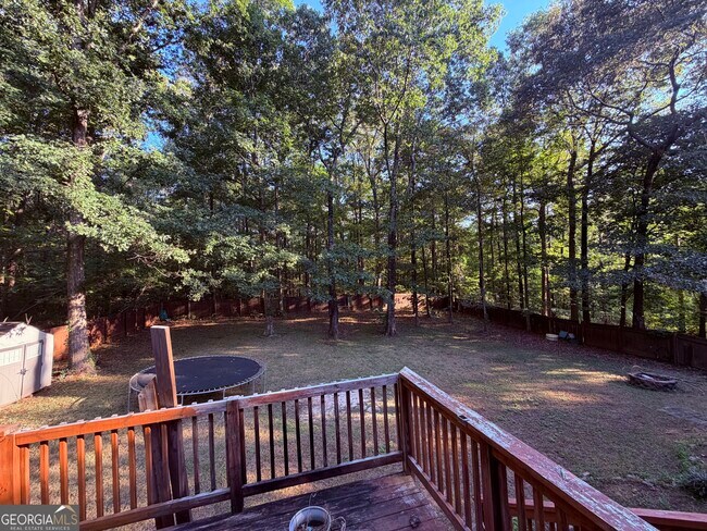 Building Photo - 3443 Deshong Dr SW
