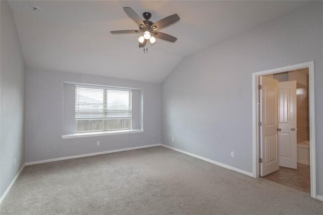 Building Photo - 310 Hyltin St