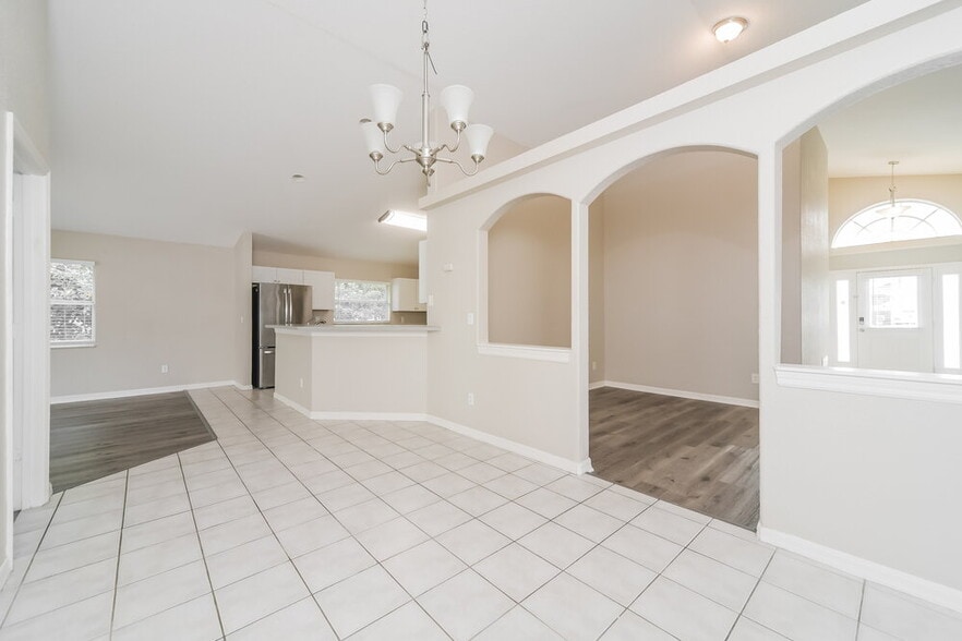 Building Photo - 747 Citrus Dr