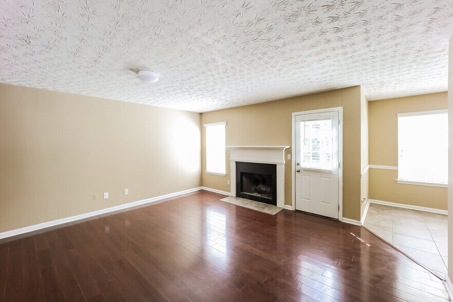 Building Photo - 4414 Gladewood Run