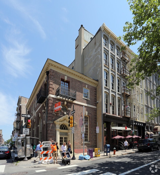 Primary Photo - 241-243 Chestnut St