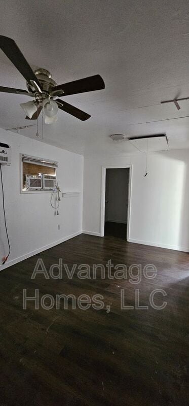 Building Photo - 7504 E 112th St