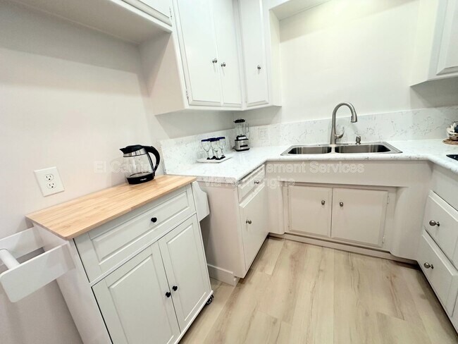 Building Photo - 1250 E Ocean Blvd