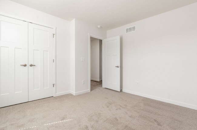 Building Photo - 724 Herd Ave